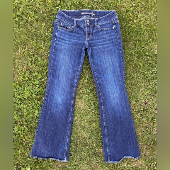 American Eagle Outfitters Denim - American Eagle AEO Artist Jeans Womens 8 
Stretch Embroidered Dark Wash Blue